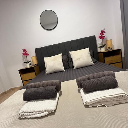 Magdalena Apartament Torrevieja Exteriör bild